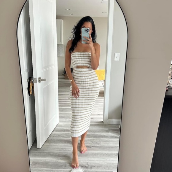 New with Tags Viral Strapless Knit Dress Medium - Picture 1 of 9